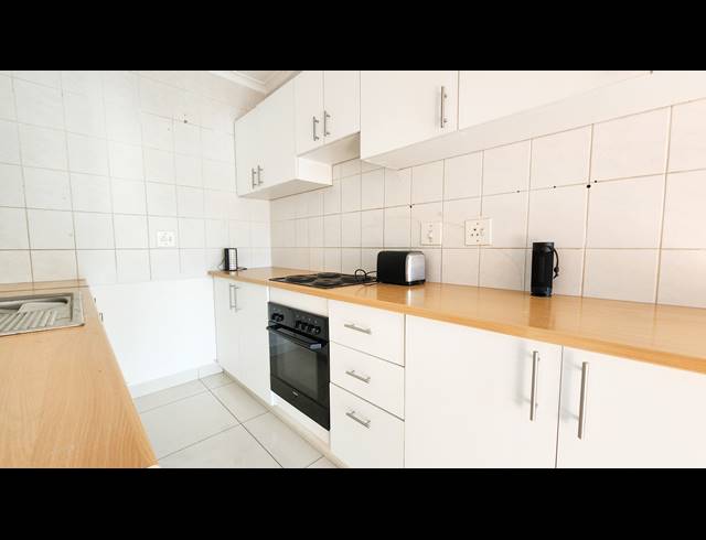2.5 BEDROOM APARTMENT TO LET IN BLOUBERGRANT